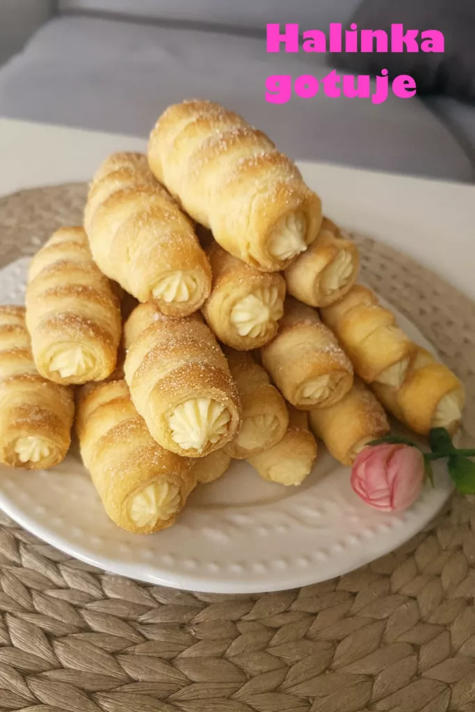 Rożki z kremem budyniowym