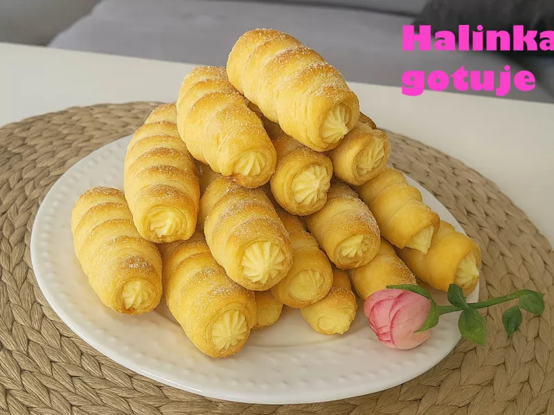 Rożki z kremem budyniowym