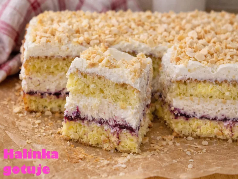 Porzeczkowy Przekładaniec - proste ciasto z kremem na niedzielę