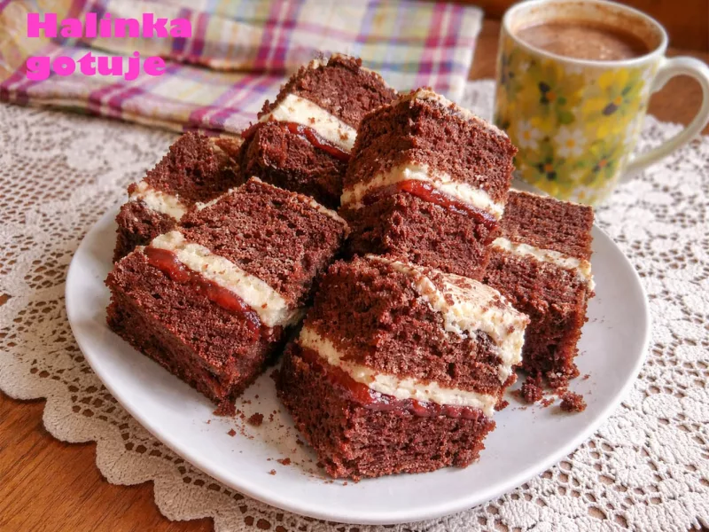 Murzynek z kremem śmietankowym