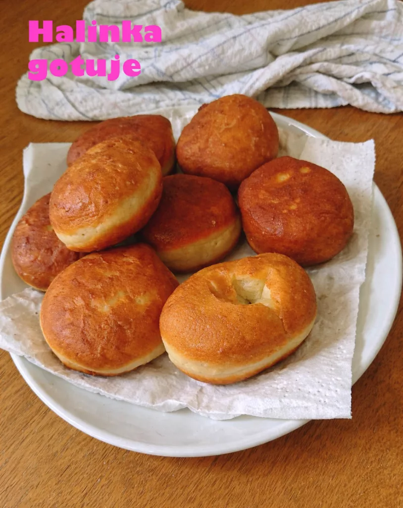 Domowe pączki na smalcu – miękkie, lekkie i zawsze udane