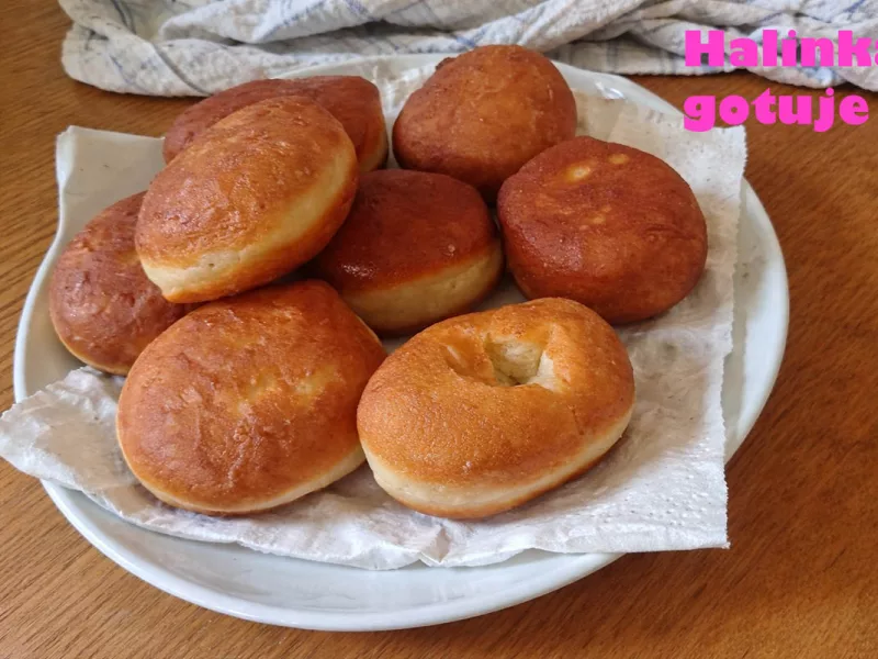 Domowe pączki na smalcu – miękkie, lekkie i zawsze udane