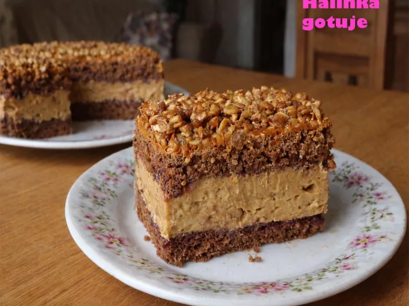 Słonecznikowiec – domowe ciasto z kremem i chrupiącym słonecznikiem