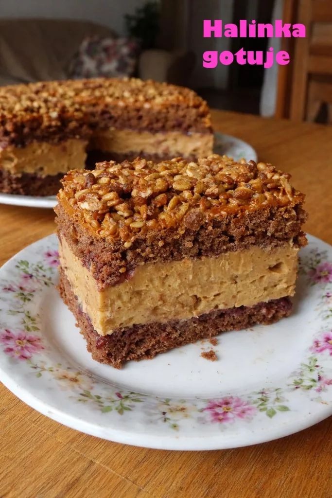 Słonecznikowiec – domowe ciasto z kremem i chrupiącym słonecznikiem