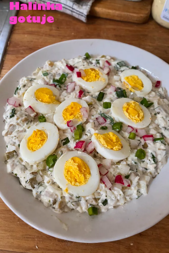 Jajka w sosie tatarskim – prosty przepis na klasyczną przystawkę